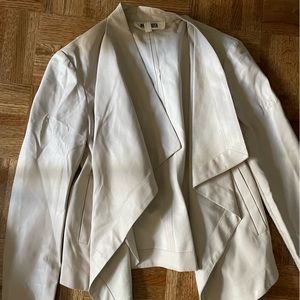 BB Dakota, size S, off white